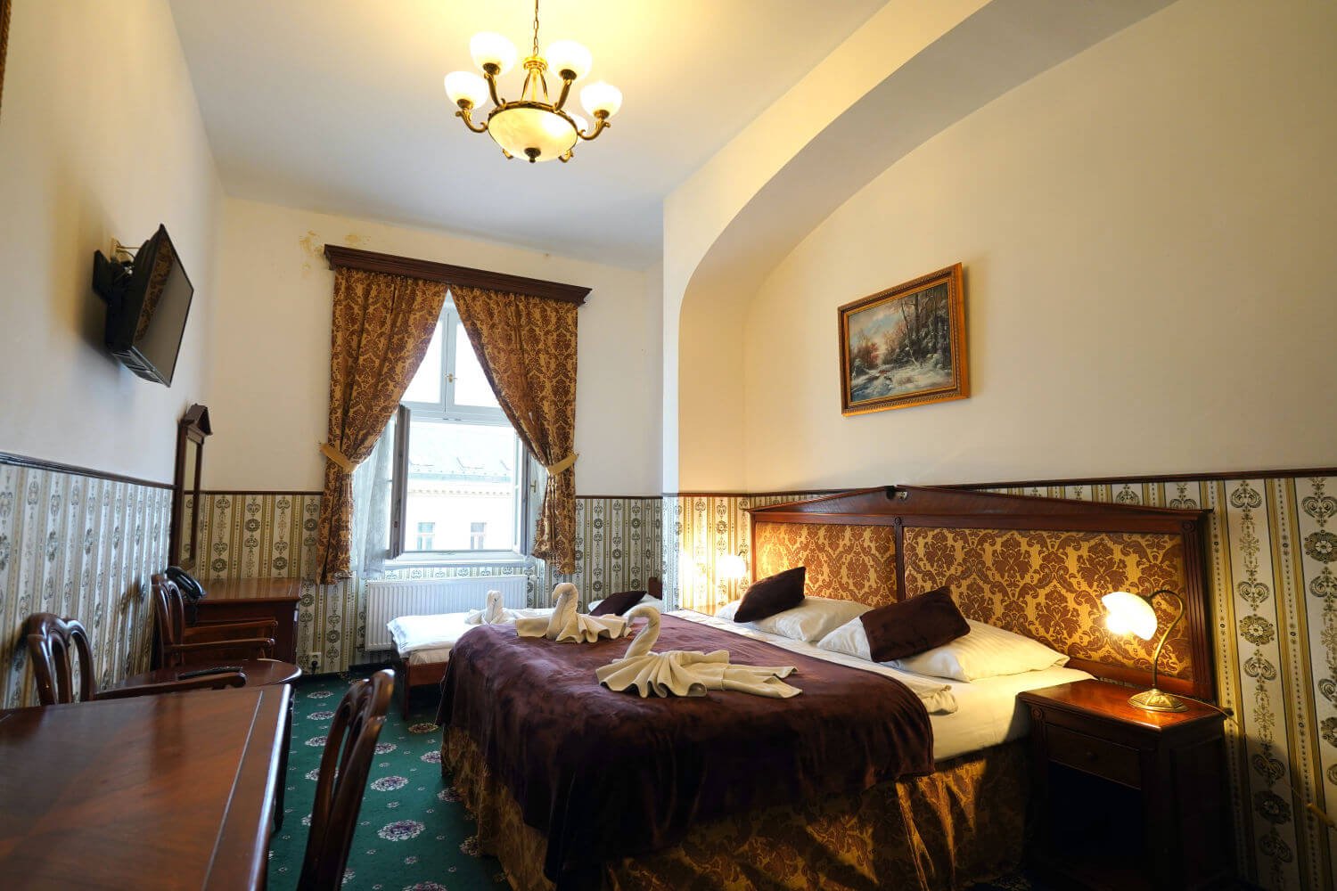 accommodation-standard-room1